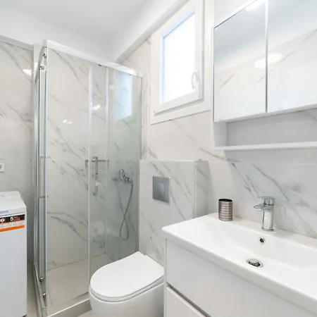 Antigone Residential Complex Ofrínion