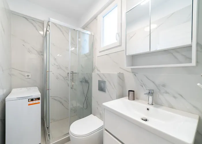 Antigone Residential Complex Ofrinion